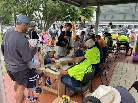 Whalebone 35 d251c863f93cca2416267c93381698b8