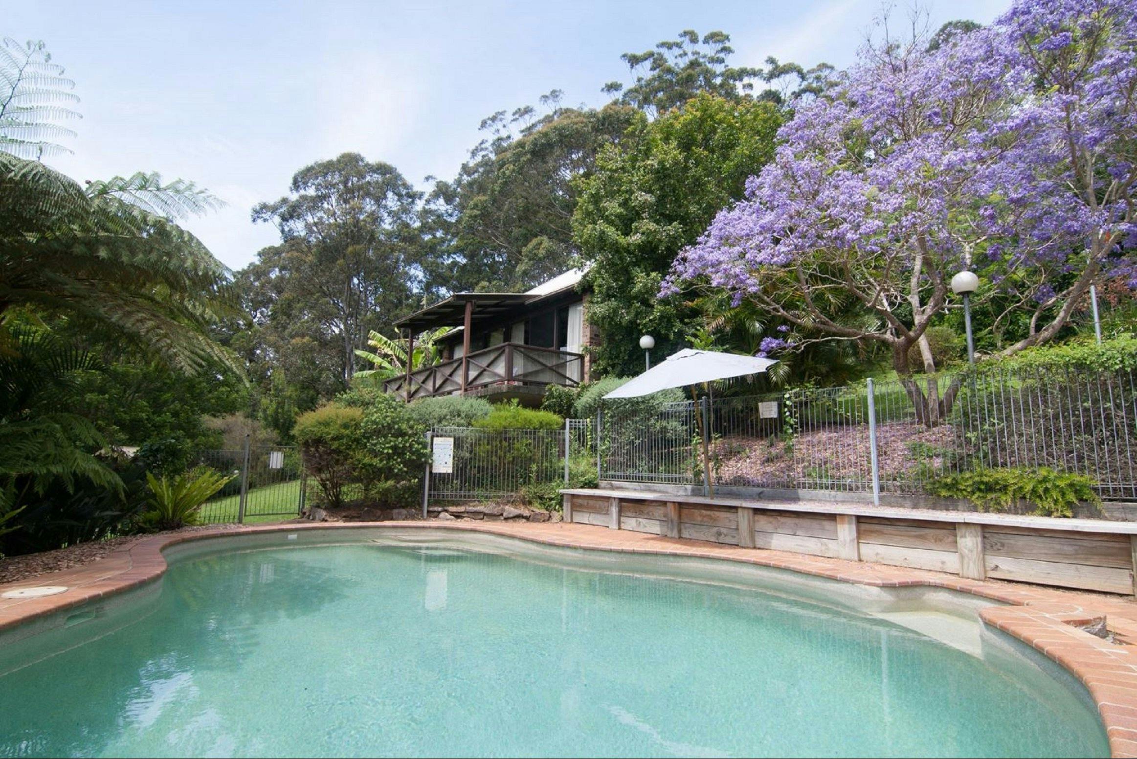 Avoca Beach Hotel NSW Holidays & Things to Do