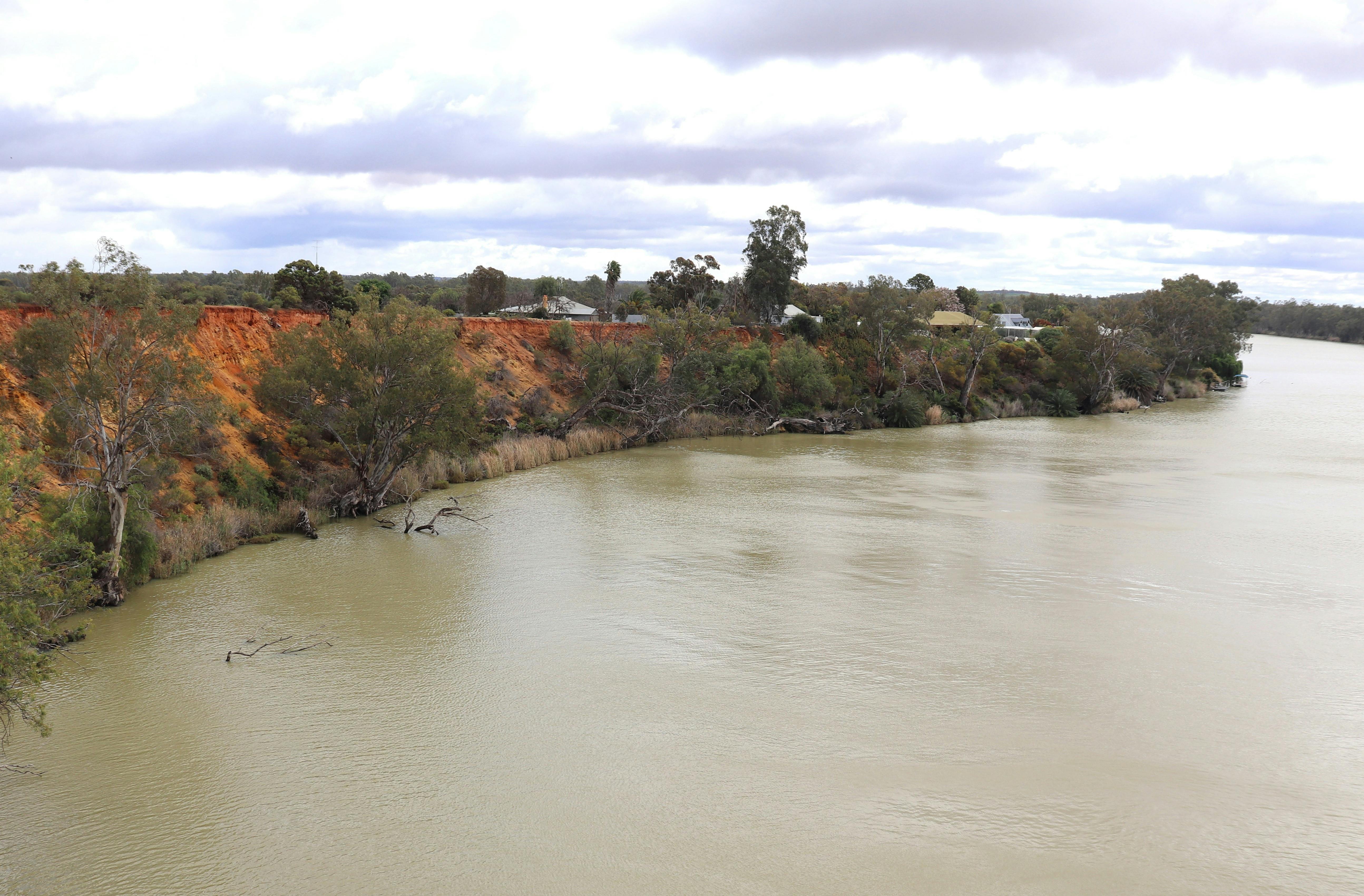 Kingston on Murray Bridge Lookout and Sturt Memorial