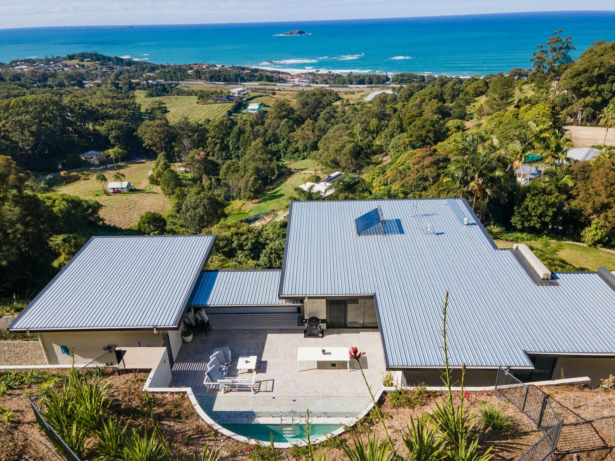 위치와 전망을 보여주는 집의 외부