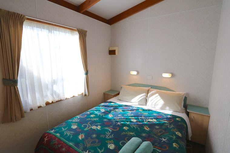 Ocean View Deluxe Cabin 5ppl 2 bedrooms 2 x Queen beds 1 x Bunksingle