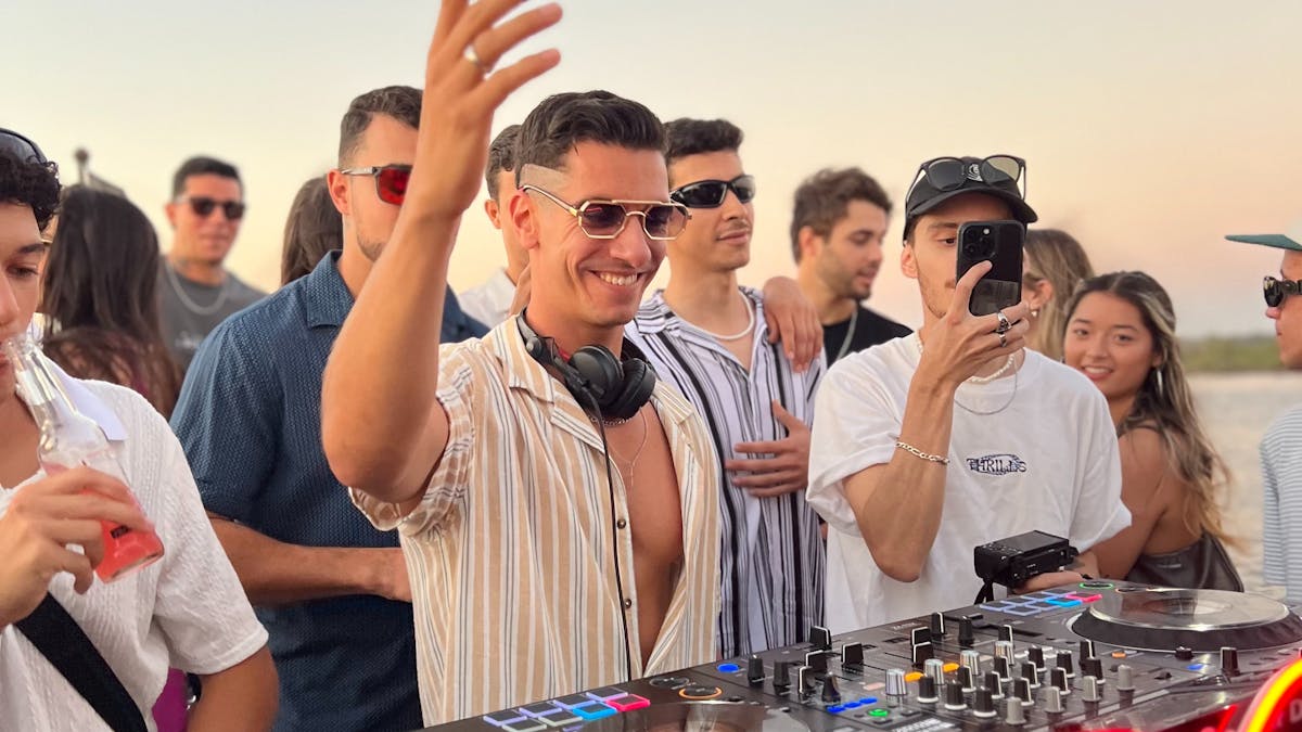 DJ Onboard