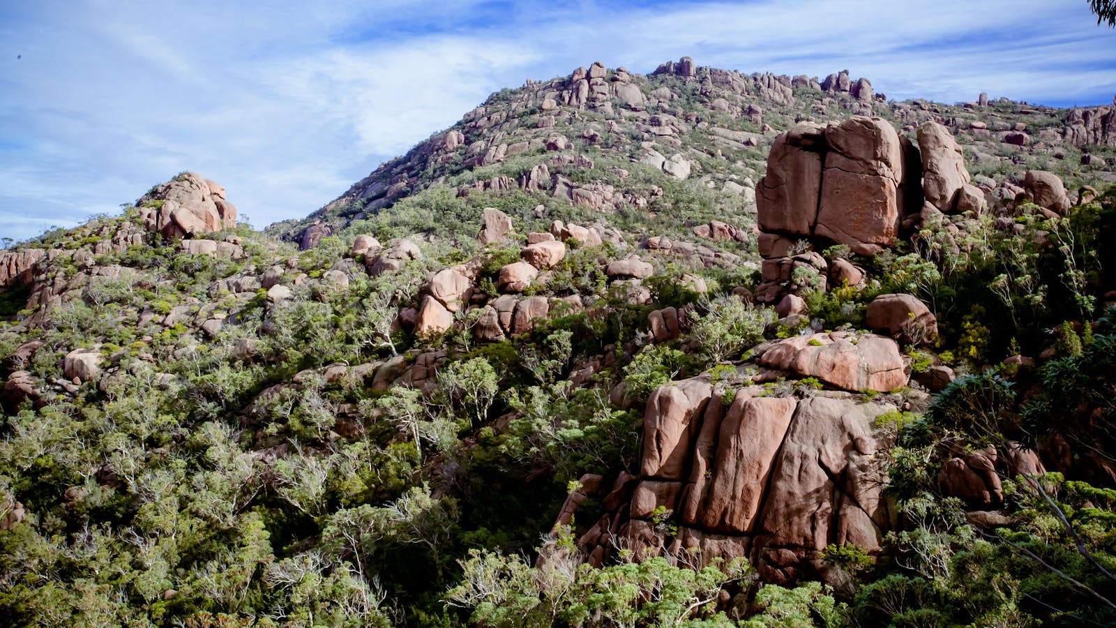 Wineglass bay tour, hobart day tour, hazards