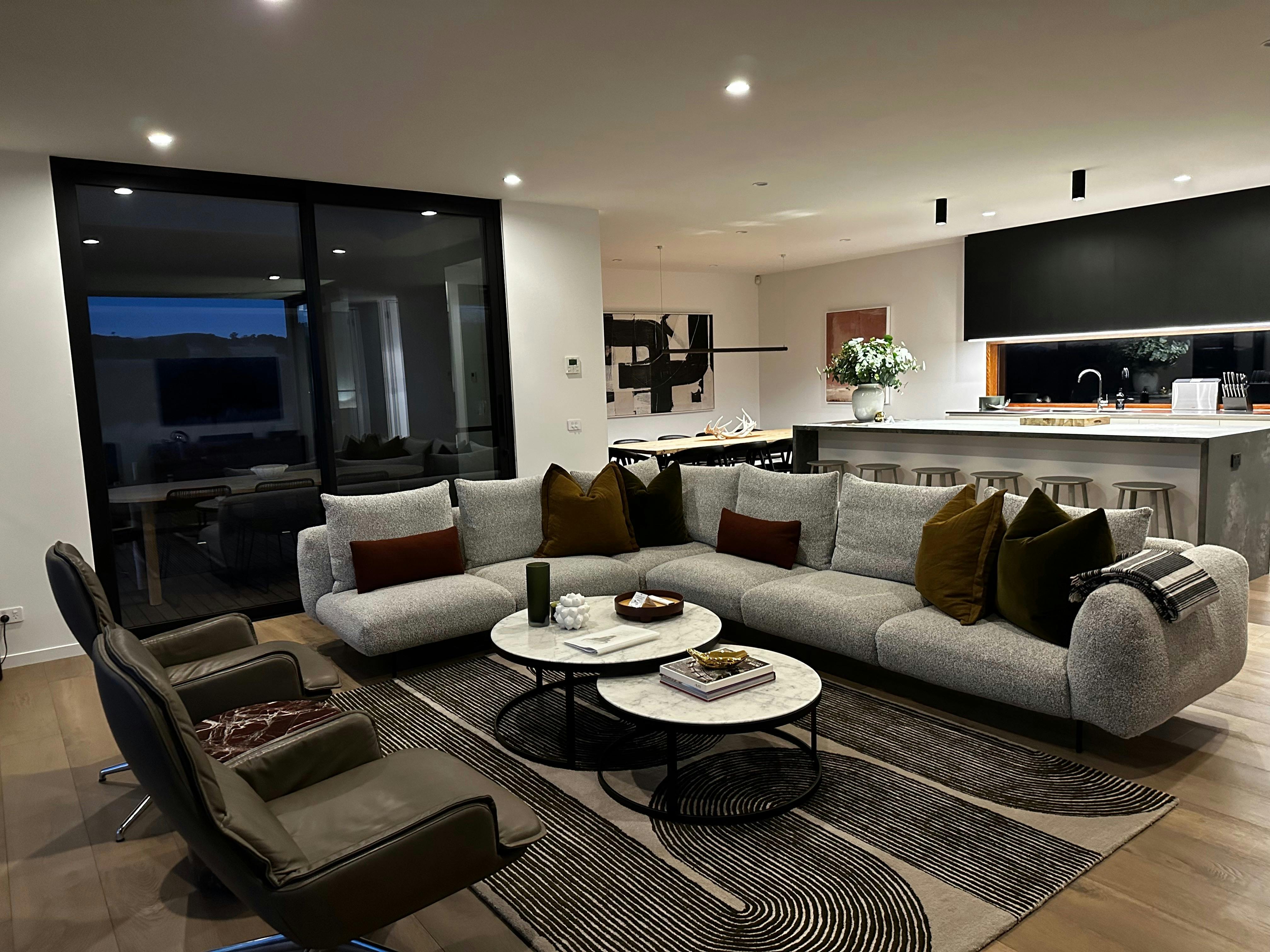 The Horned Cow - Living, Dining and Kitchen