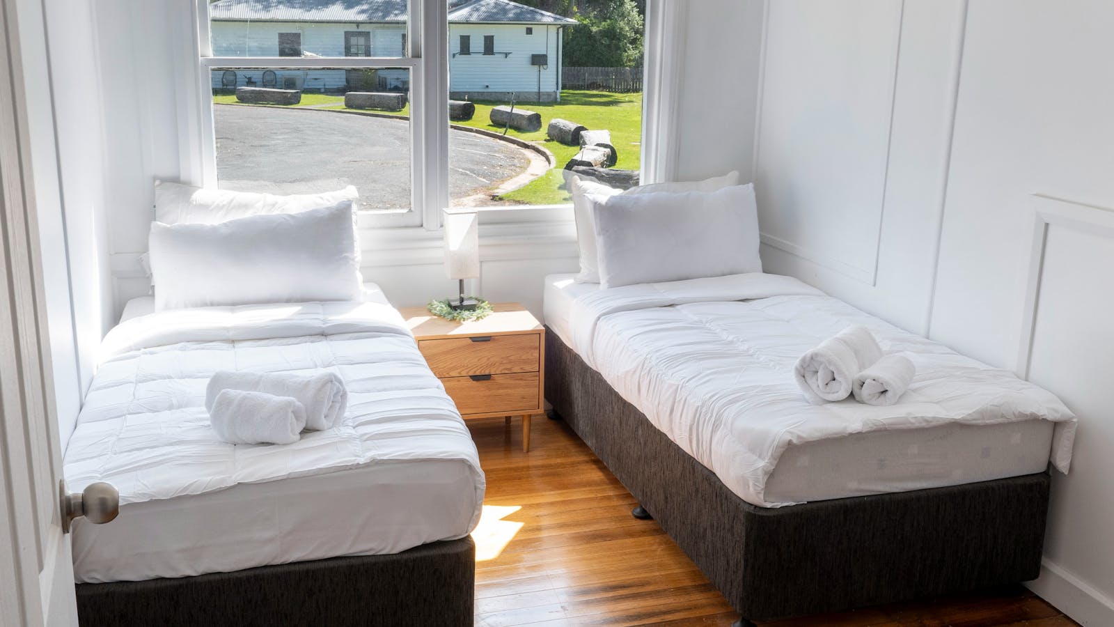 Budget Twin Room at Maydena Lodge