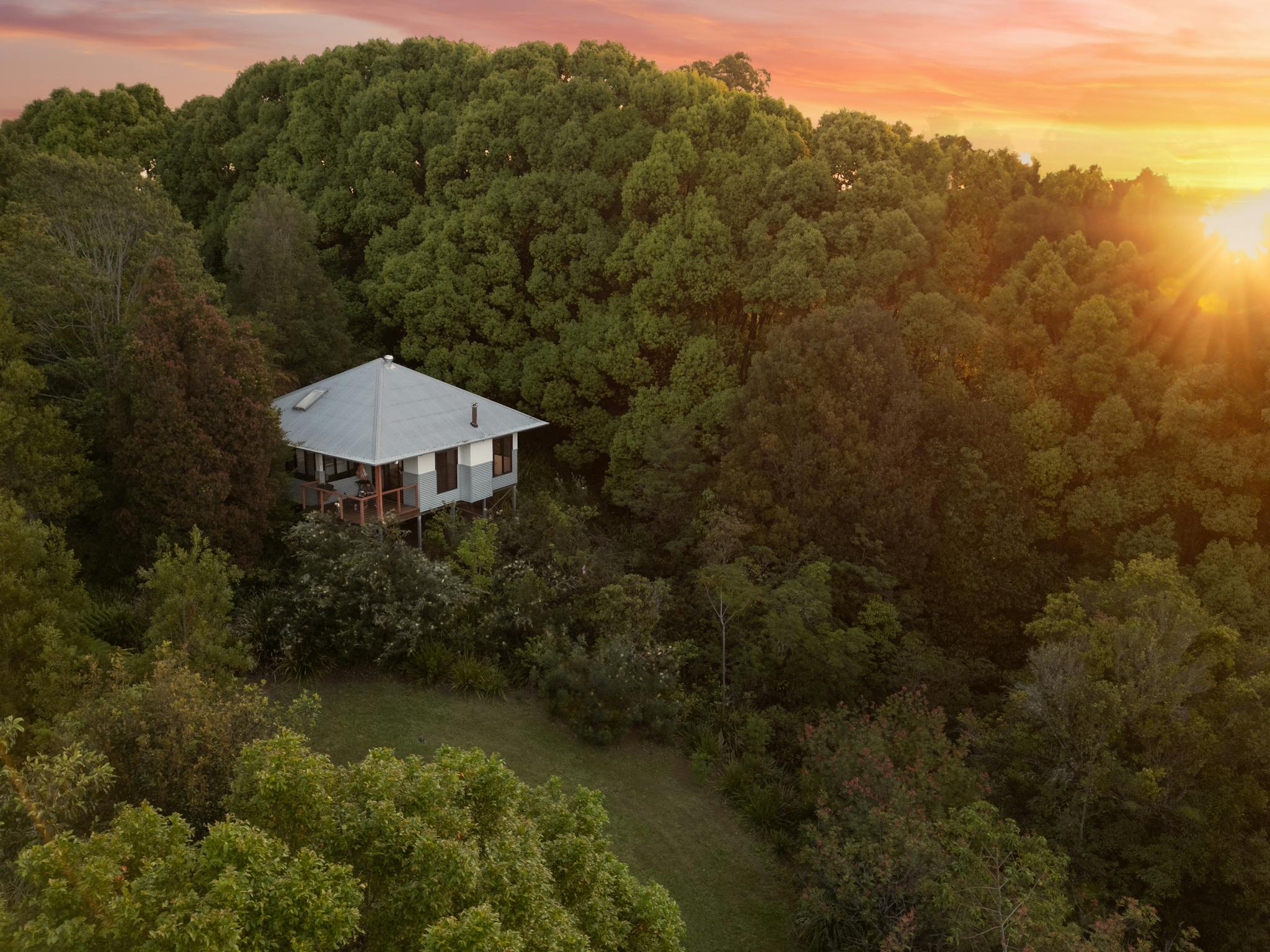 Romantic accommodation in Northen NSW. Tallaringa Views is the perfect couples retreat.