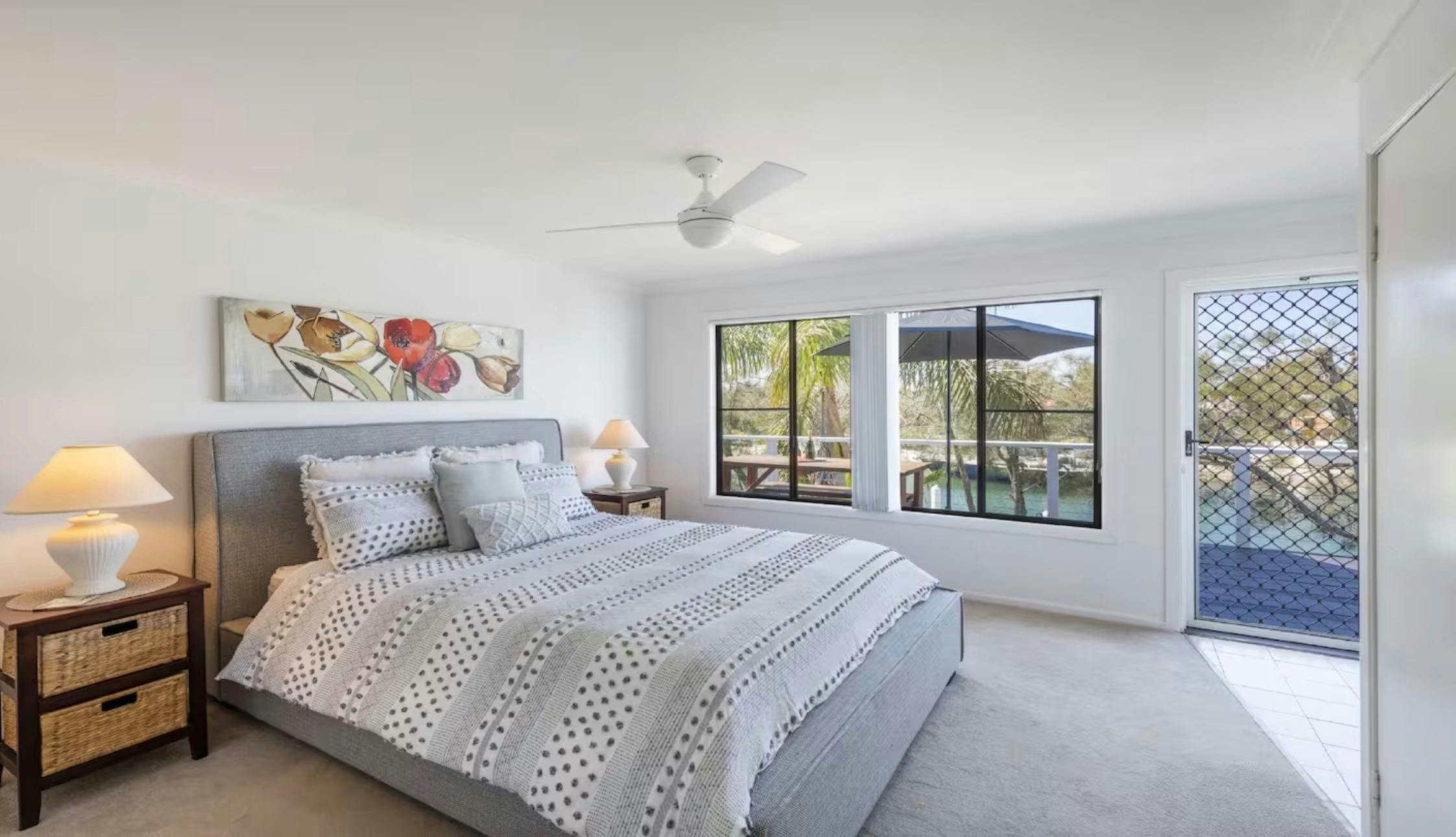 Master bedroom Copacabana house Yamba