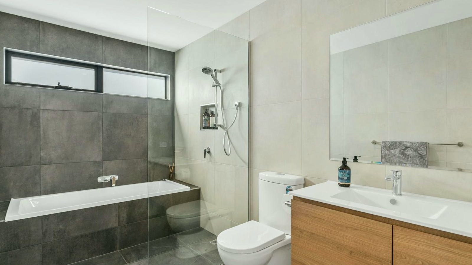 Ultra modern Bathroom x 2