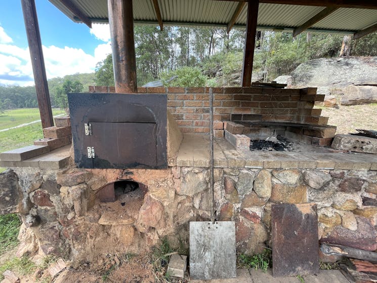 Pizza Oven and Barbecue