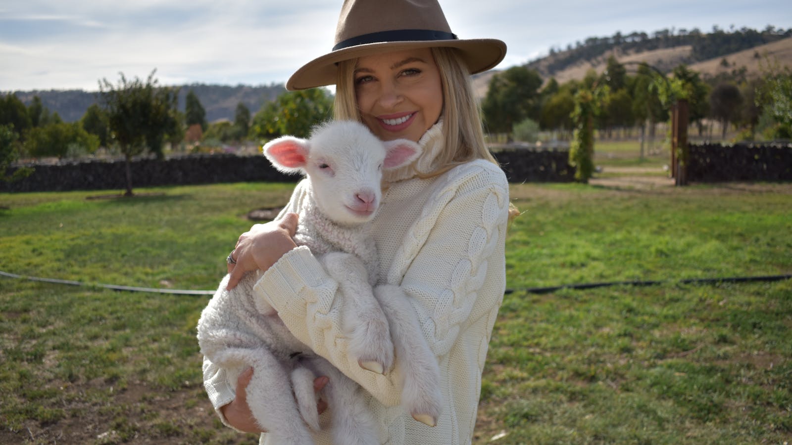 Ivory Cable knit Jumper