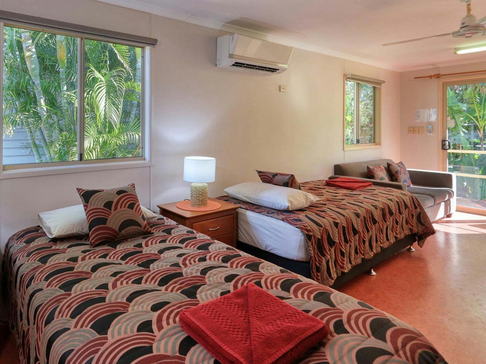 cabin bedding configuration burketown accommodation