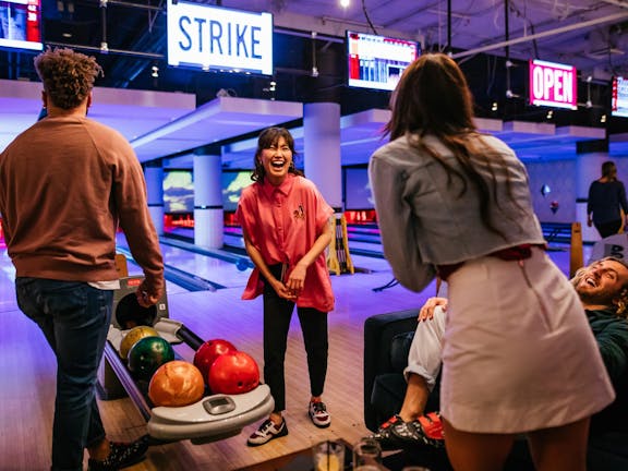 Strike Bowling Bar