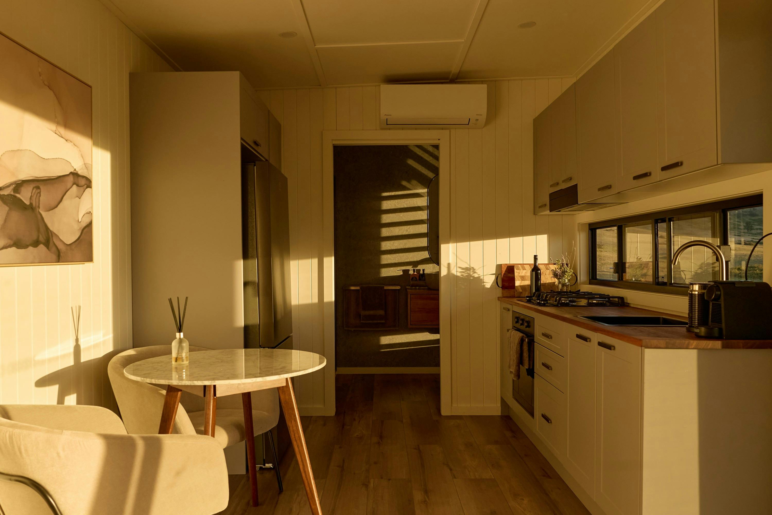 Yutori - 浮世駕駛室內部