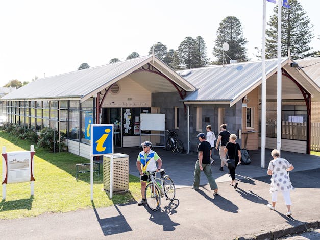 Port Fairy & Region Visitor Information Centre