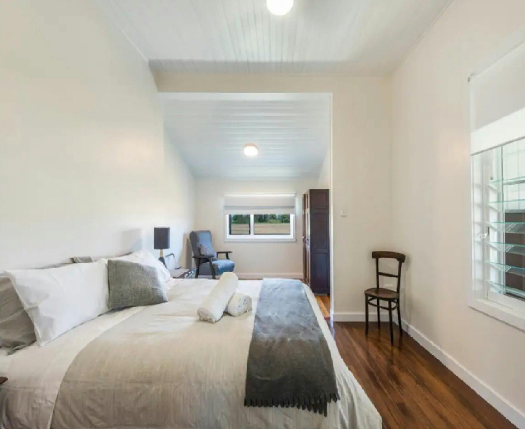 루체른 업 베드룸