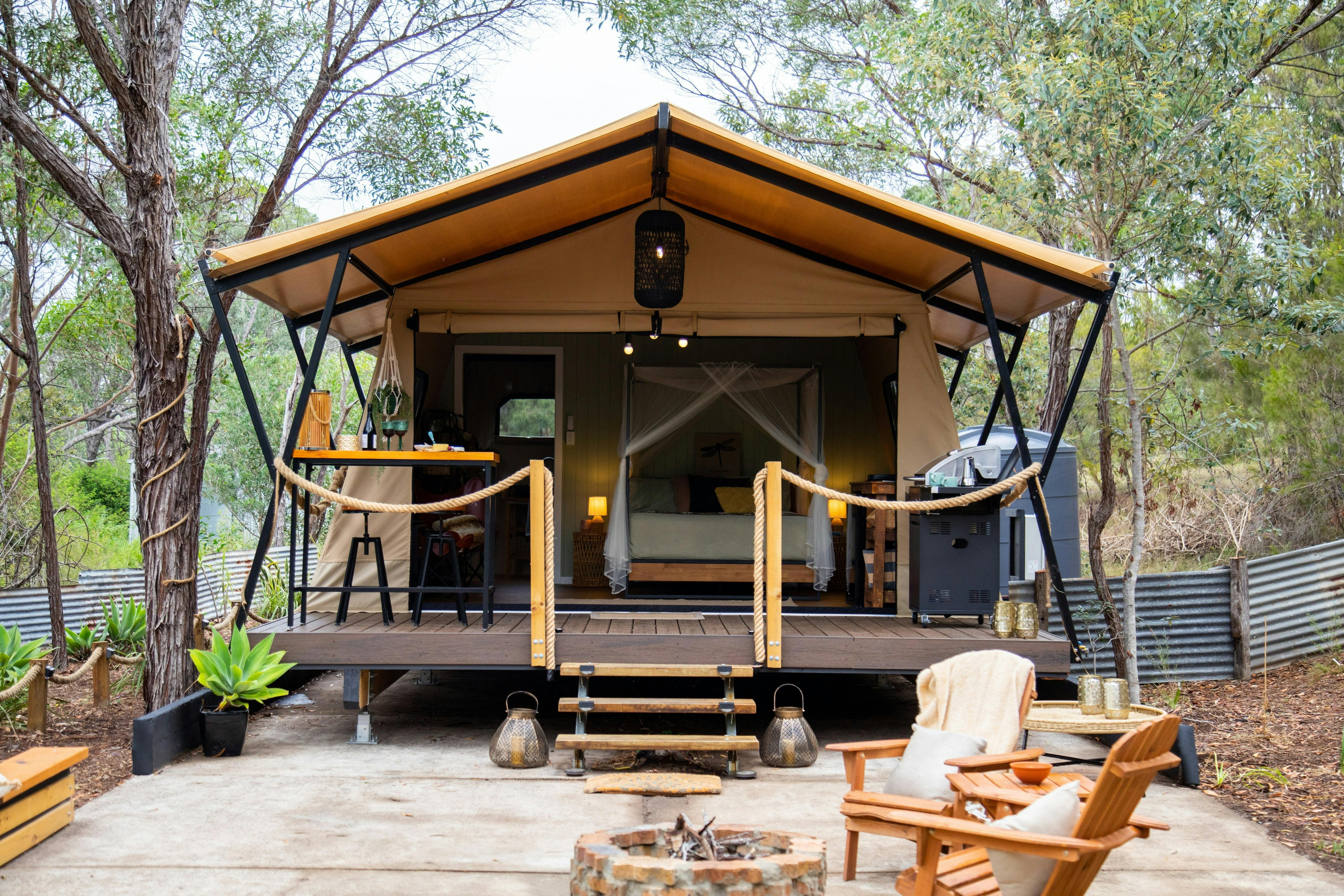 Moogie Glamp at Lake Moogerah