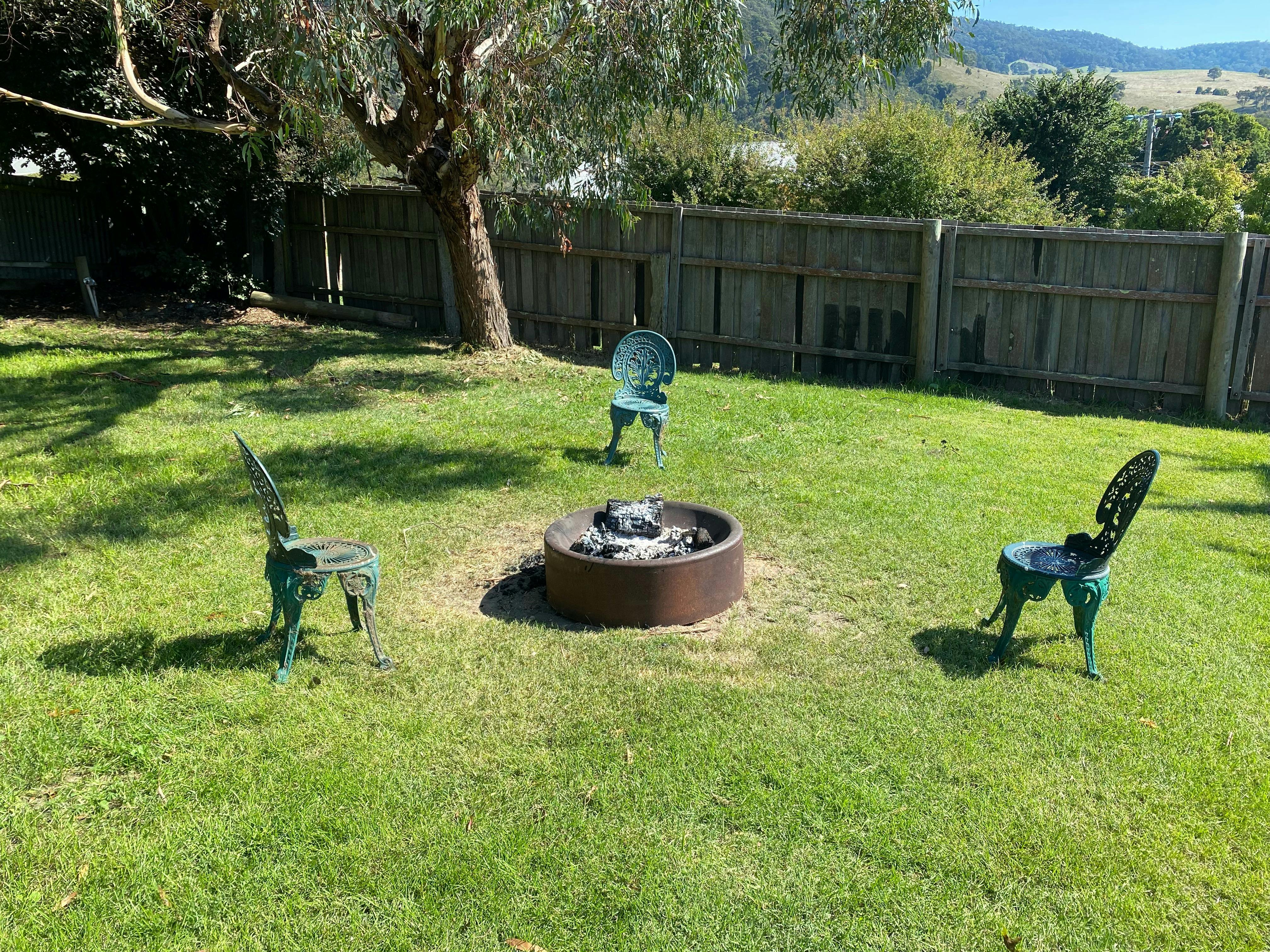 Outdoor firepit