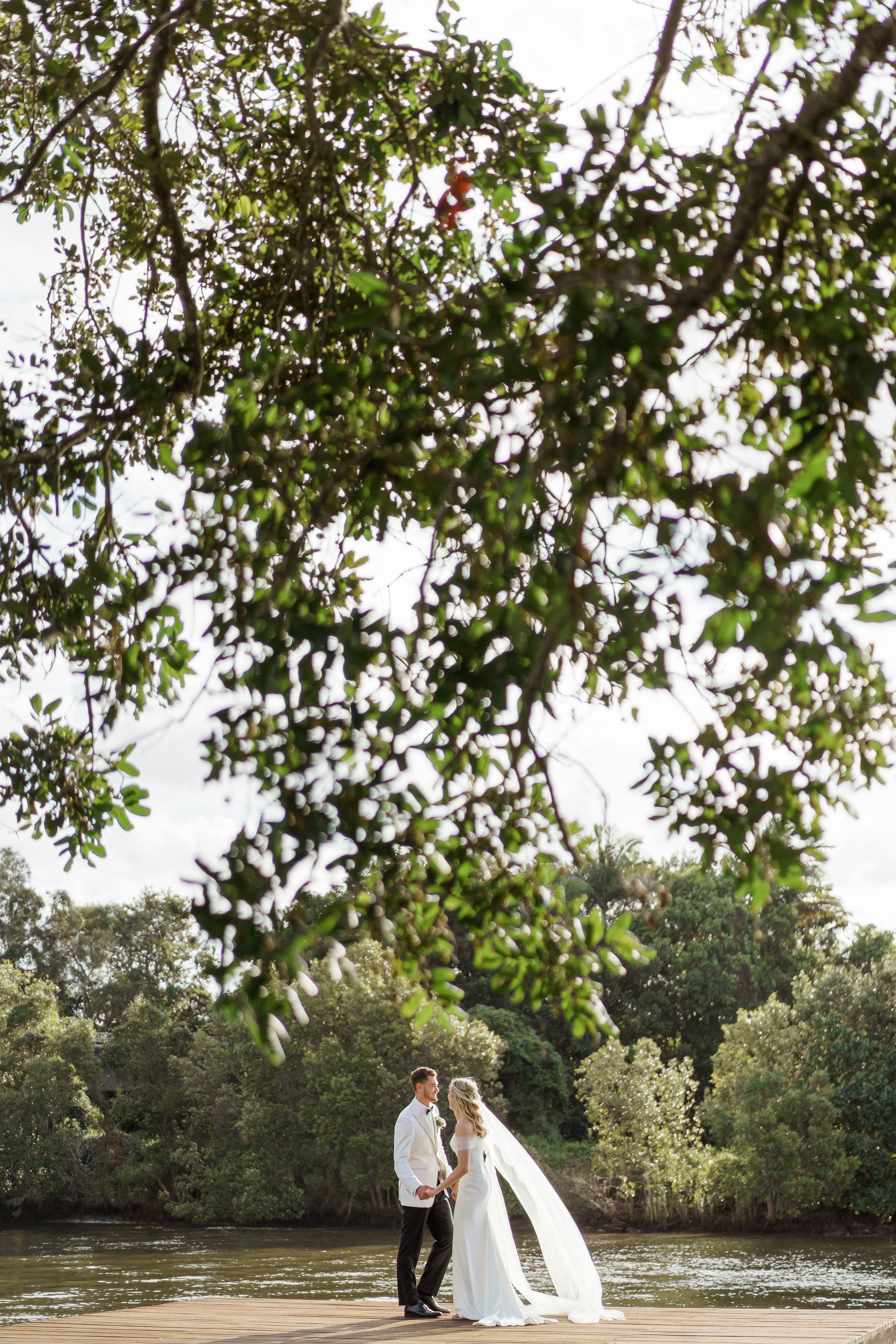 パーマーズ・チャネル近くの木々の下、ウィンヤビー・ハウス