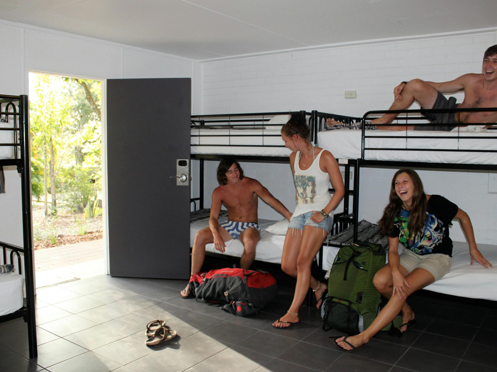 nomads noosa backpackers hostel nomads noosa backpackers hostel