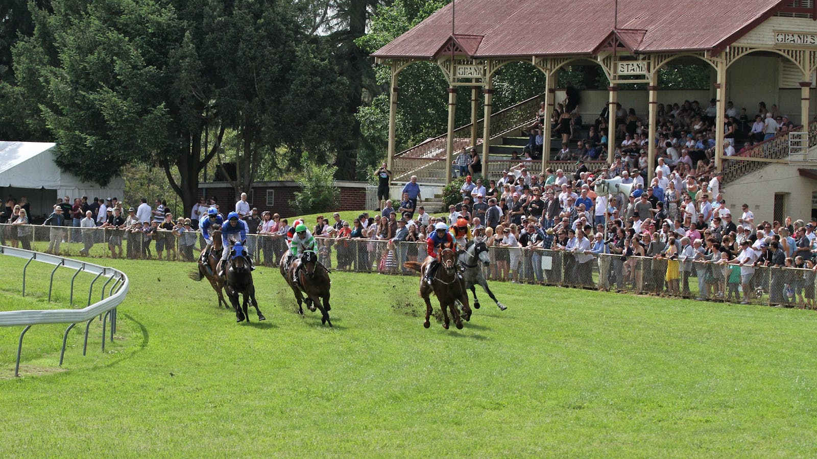 Tumut Boxing Day Races.