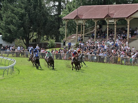 Tumut Boxing Day Races
