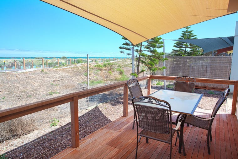 Deluxe Dolphin Beach House