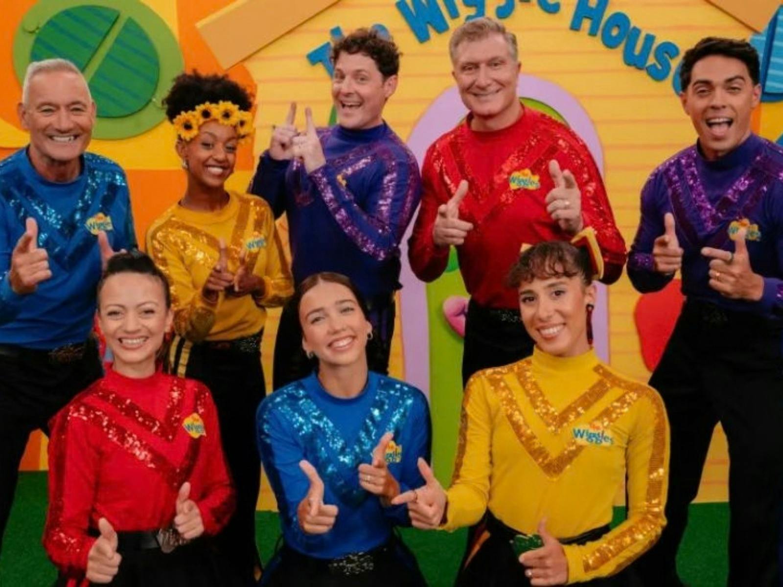 wiggles show announcement with characters