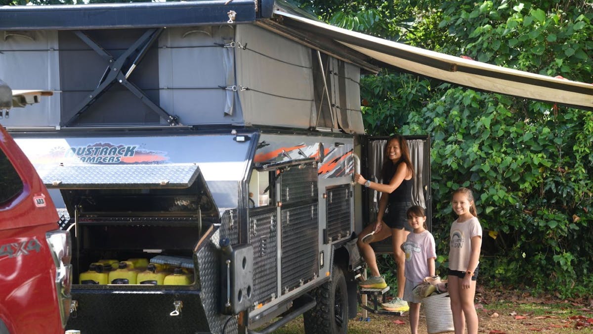 A familly in a powered site
