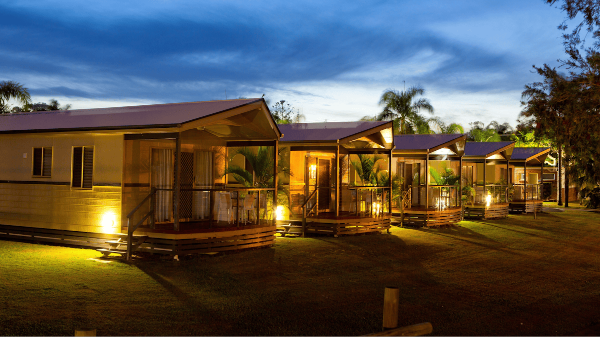 Fraser Lodge Holiday Park - Cabins
