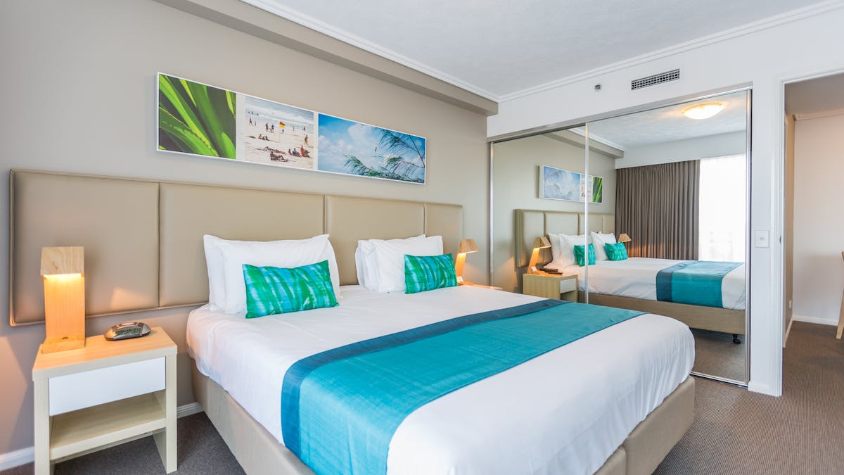 Club Wyndham Kirra Beach bed