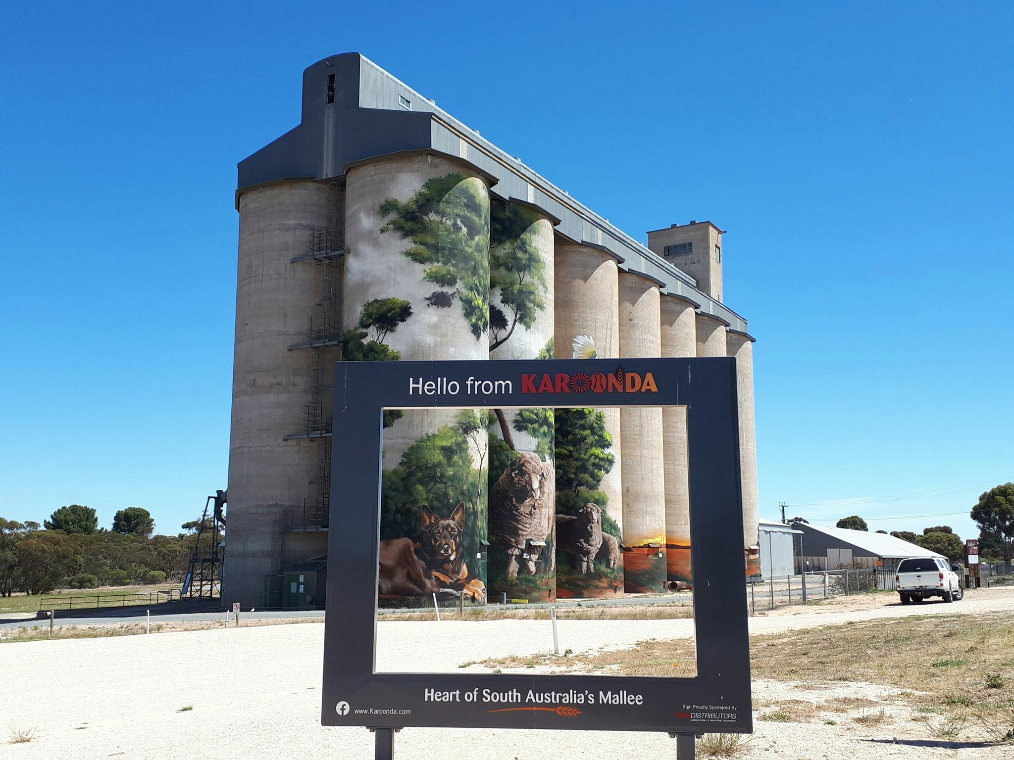 Selfie screen for your happy snaps