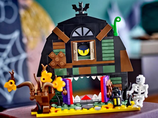 Halloween Barn Lego