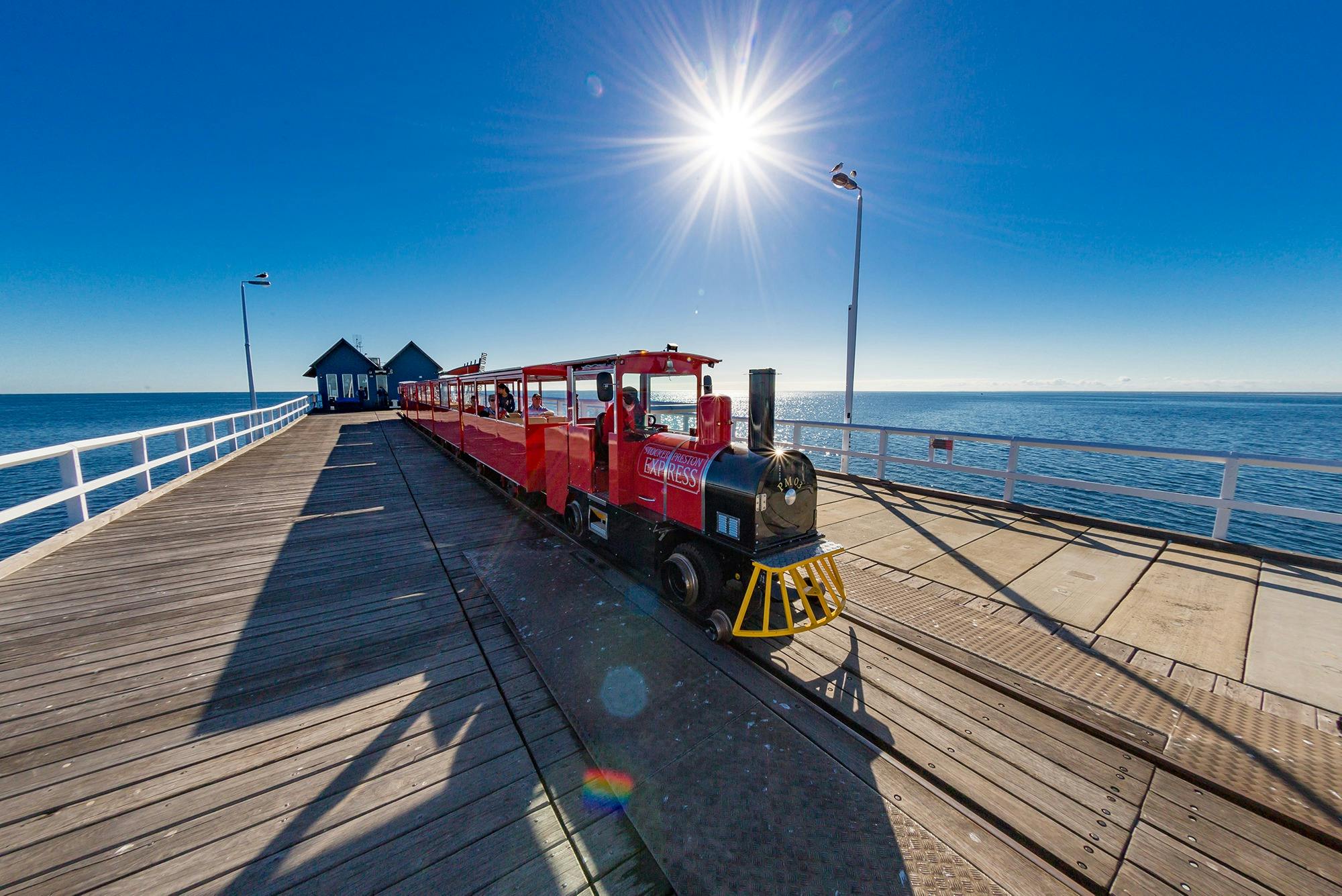 Jetty train