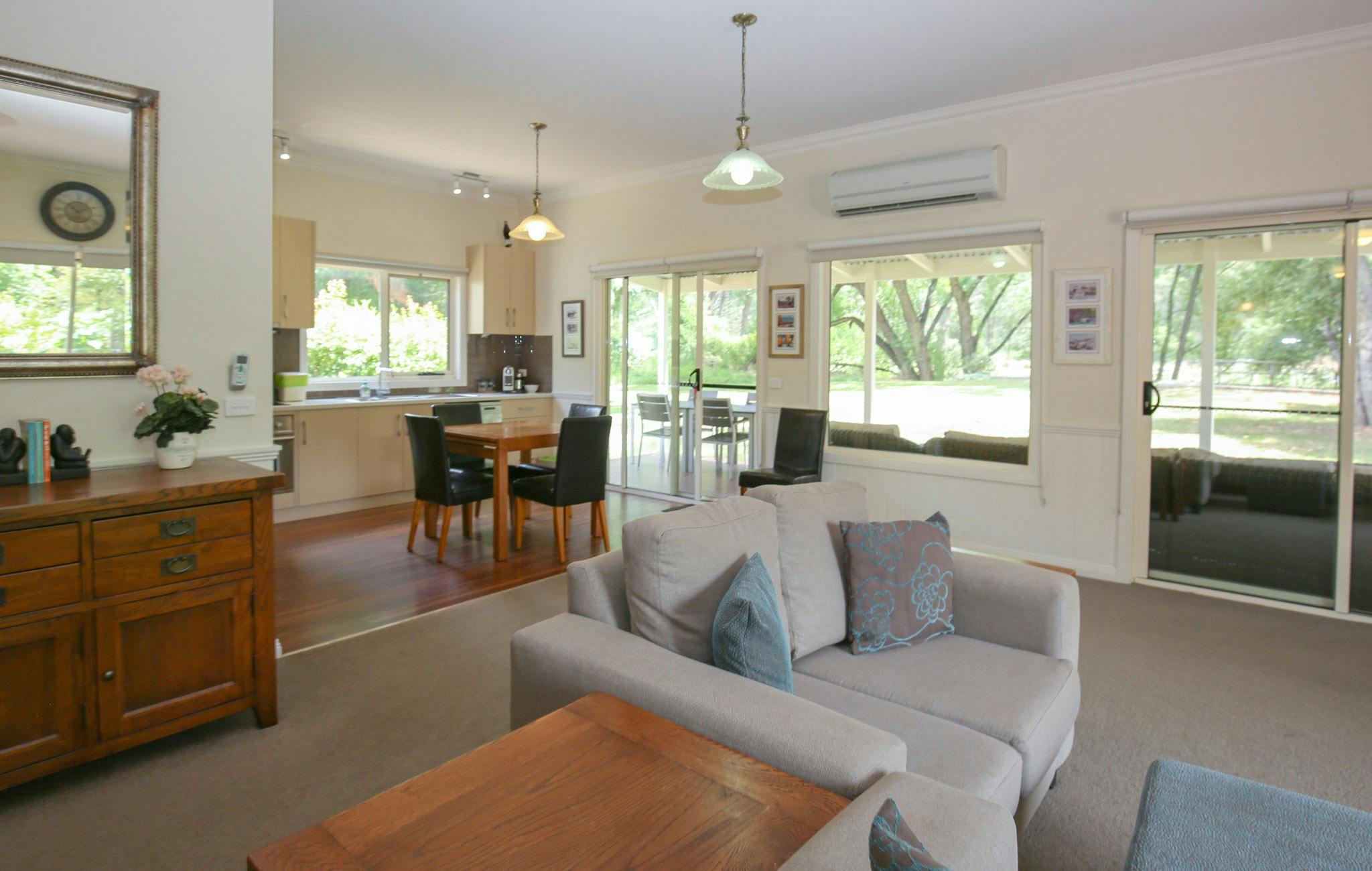 Family Group Couple Accommodation in Bright Harrietville Alpine Valley Getaways