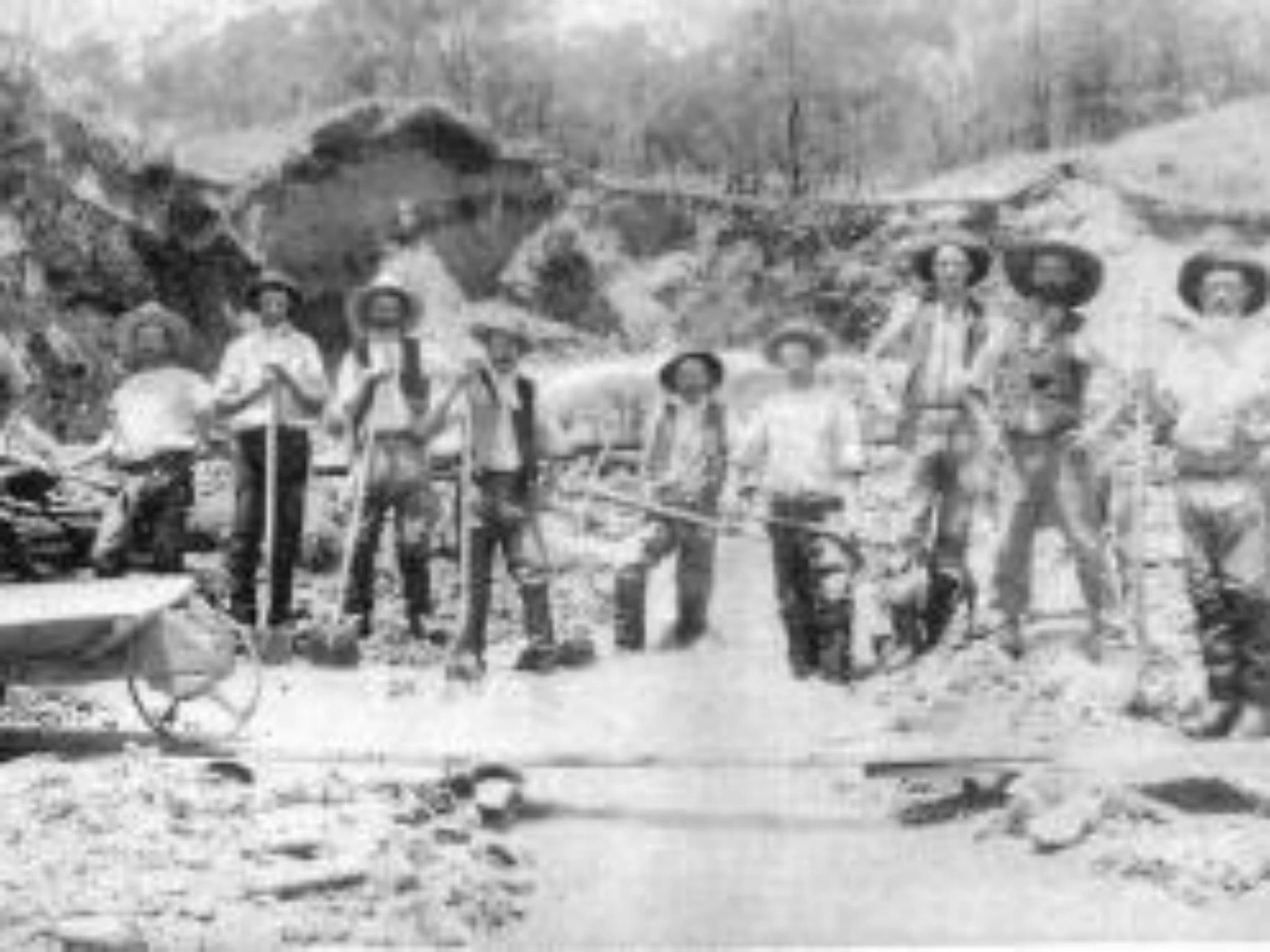 Yackandandah Gold Panning