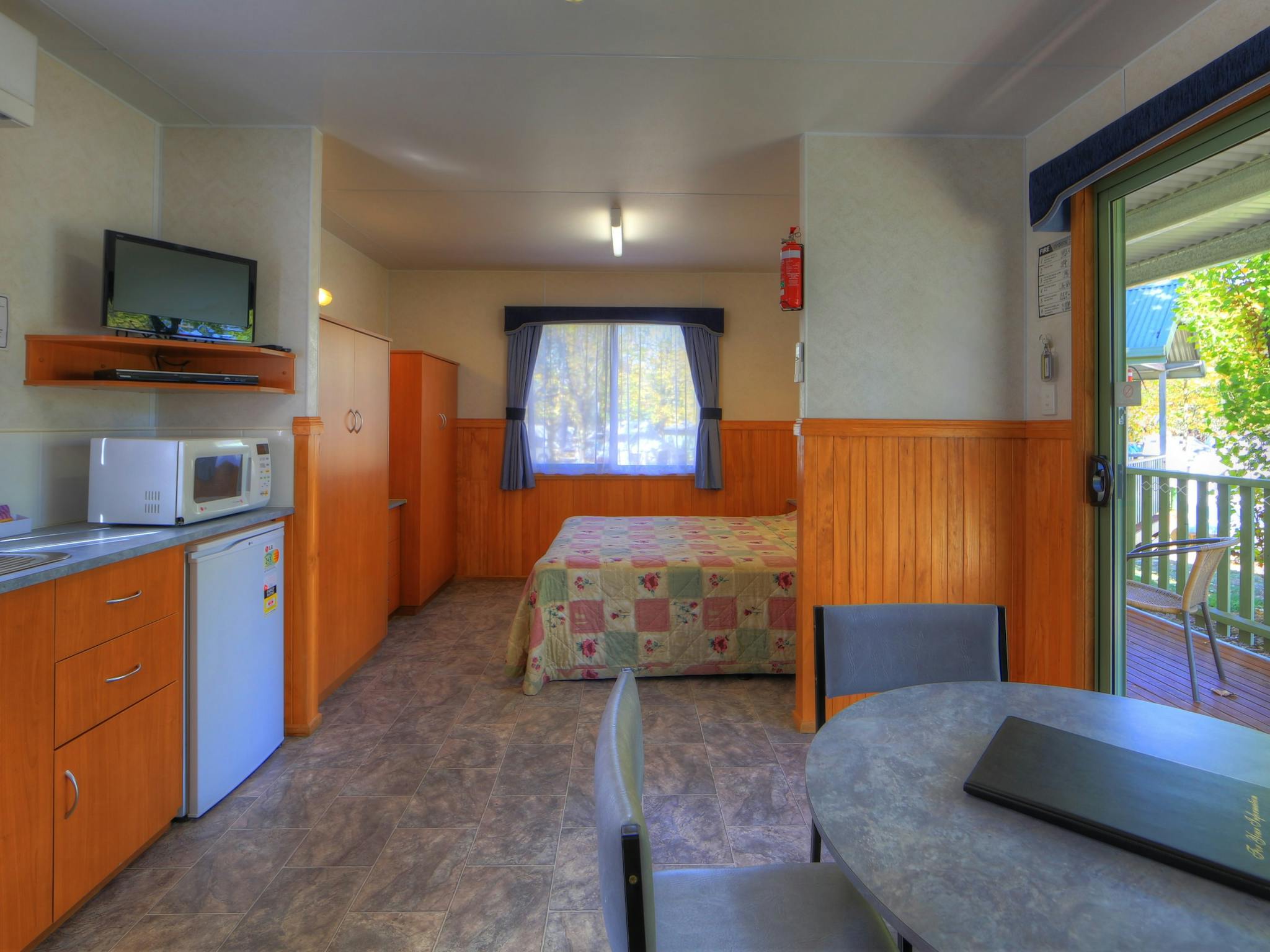 Standard Studio cabin - internal view
