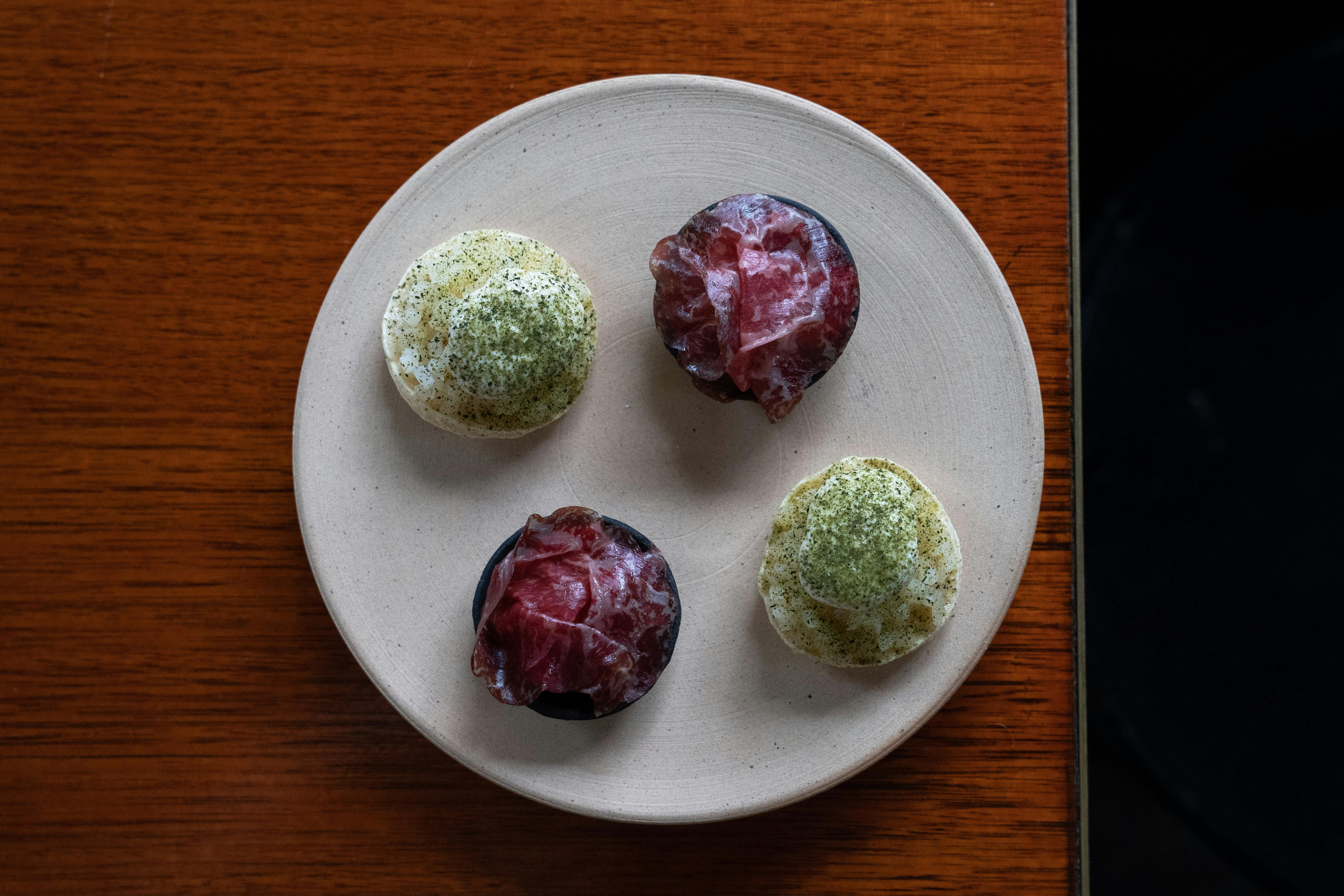Wagyu beef, bresaola, pepperberry & jerusalem artichoke, oyster, wakame
