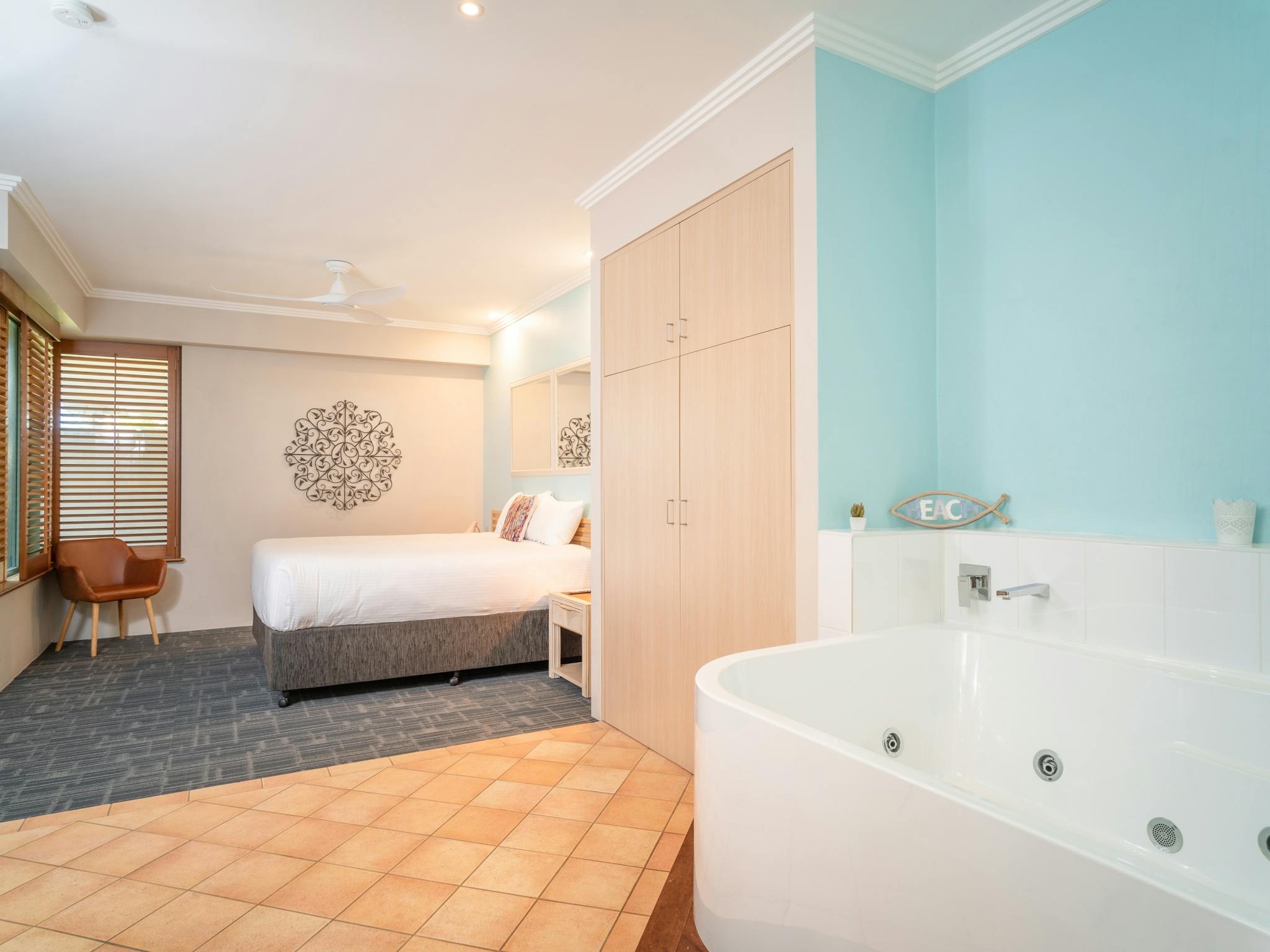 King Spa Suite