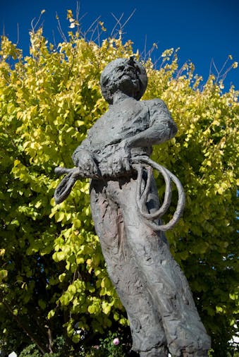 Alexander Cameron Statue