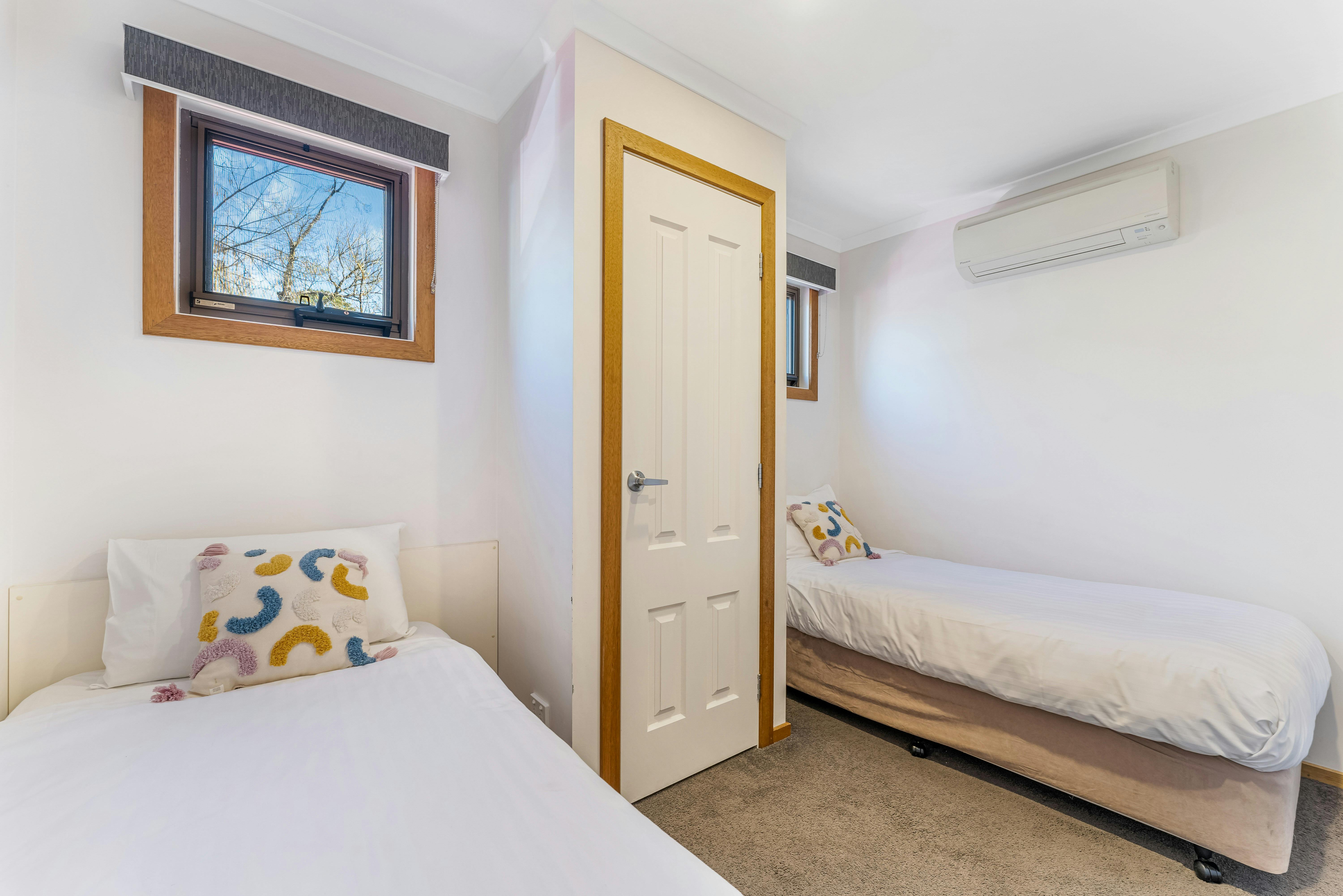 Three Bedroom Spa Townhouse | Tasman Holiday Parks - Bright