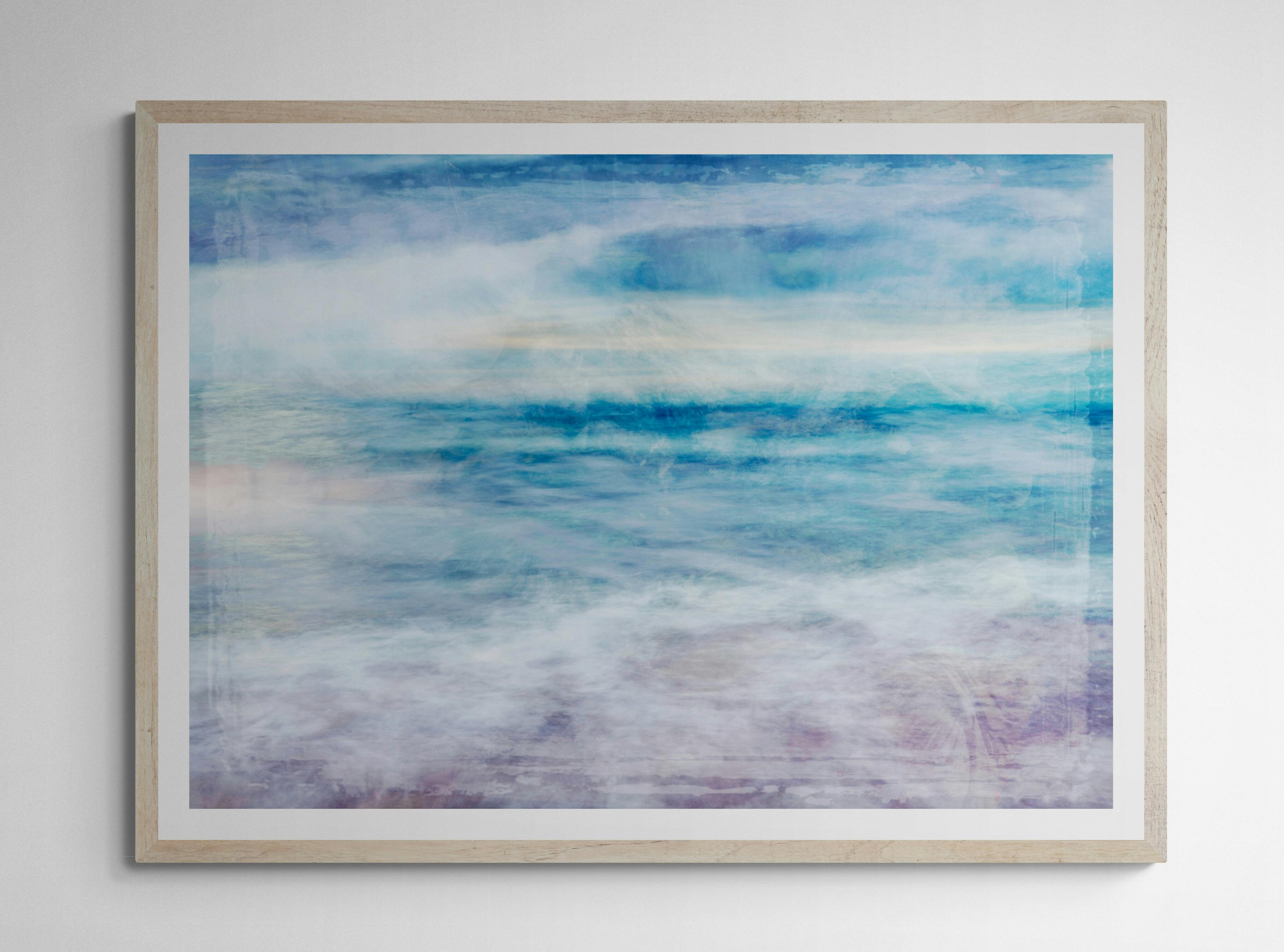 Weiche, ozeanartige Kunstwerke, eingefasst in einen Eichenrahmen