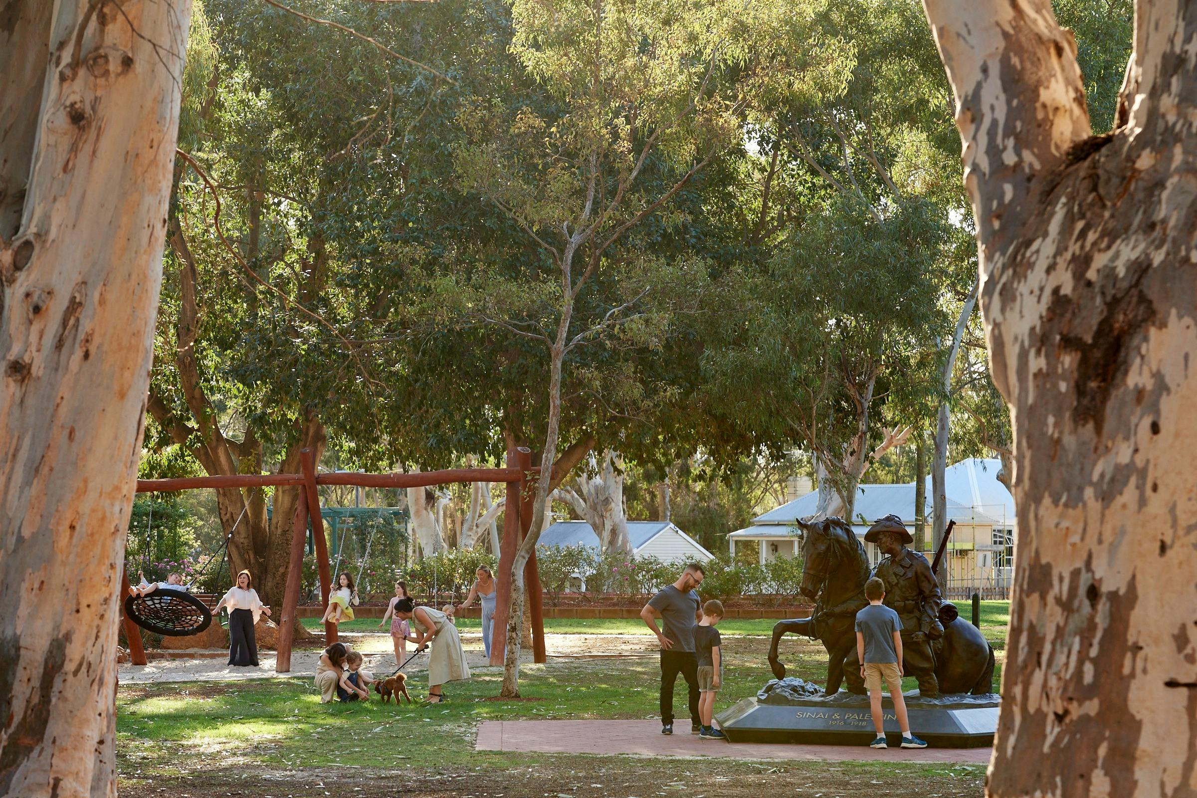 The Stirling Square Circuit - Guildford Heritage Walk Trail