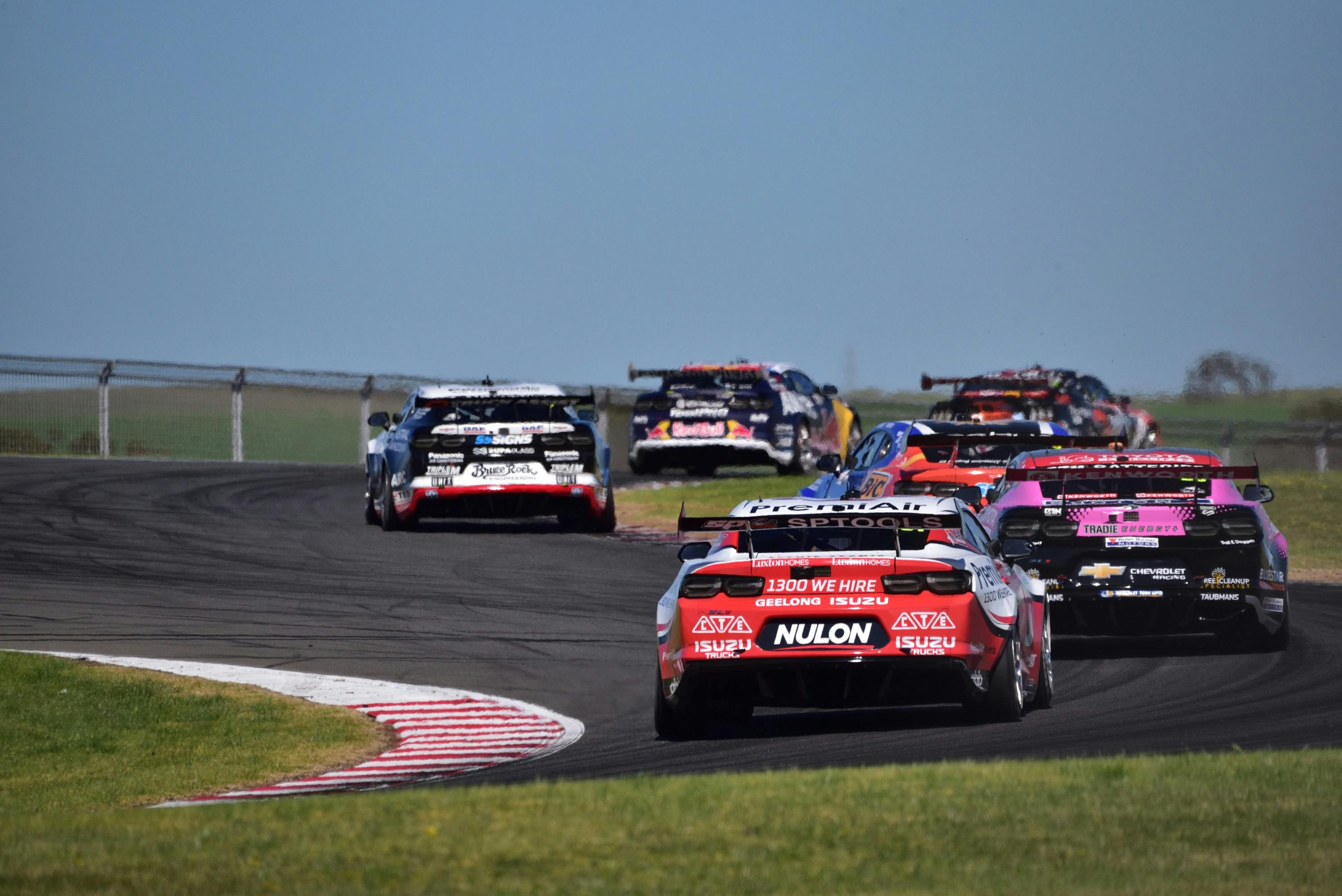 Supercars going thorugh the S-es