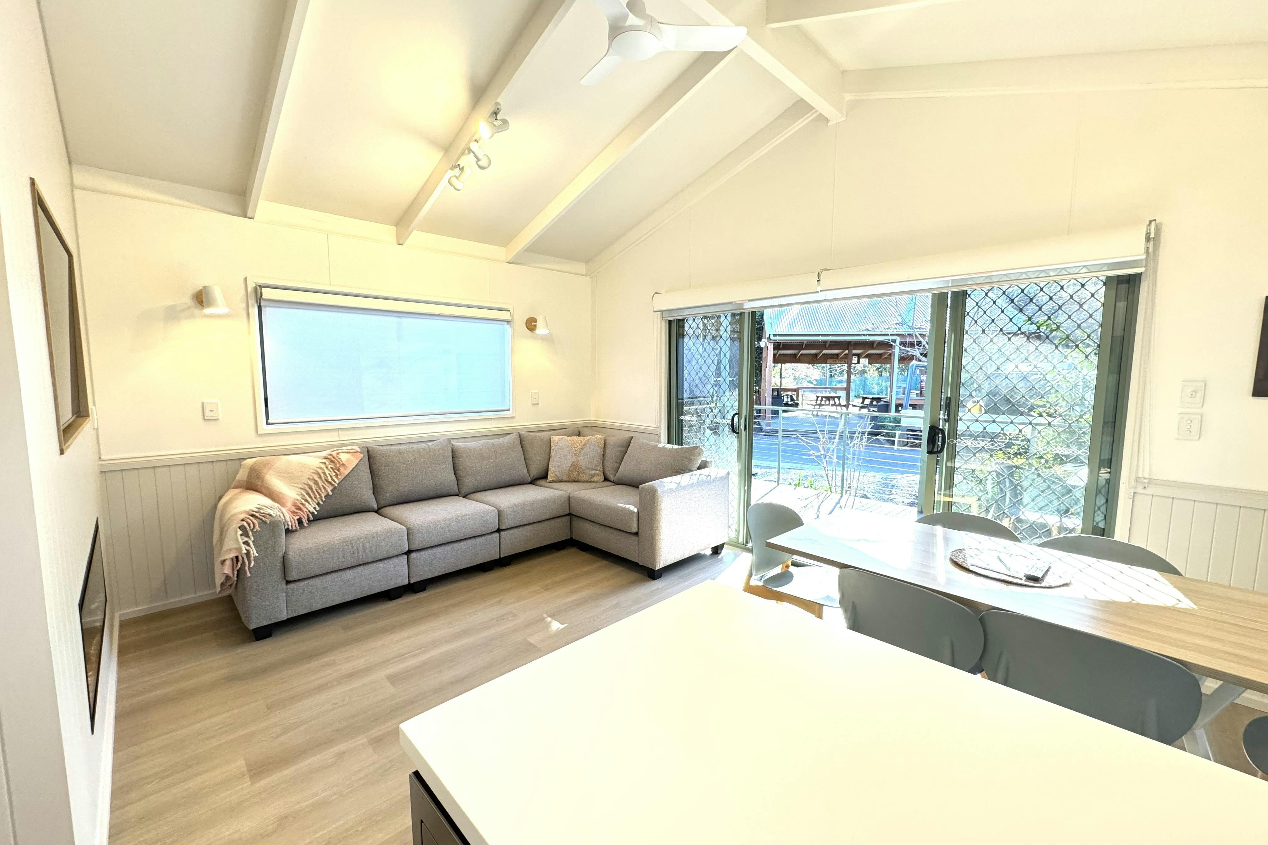 Deluxe Two Bedroom Villa | Tasman Holiday Parks - Bright