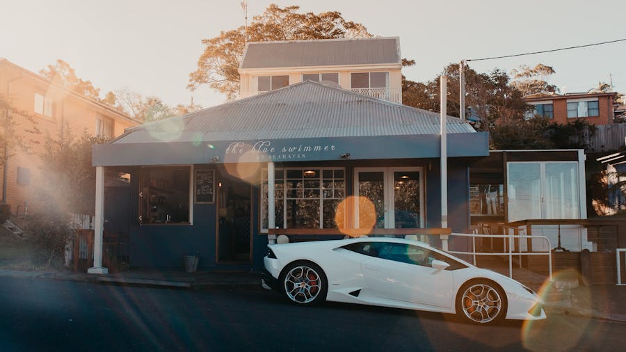 Includes a three-course lunch at the sensational Blue Swimmer Restaurant