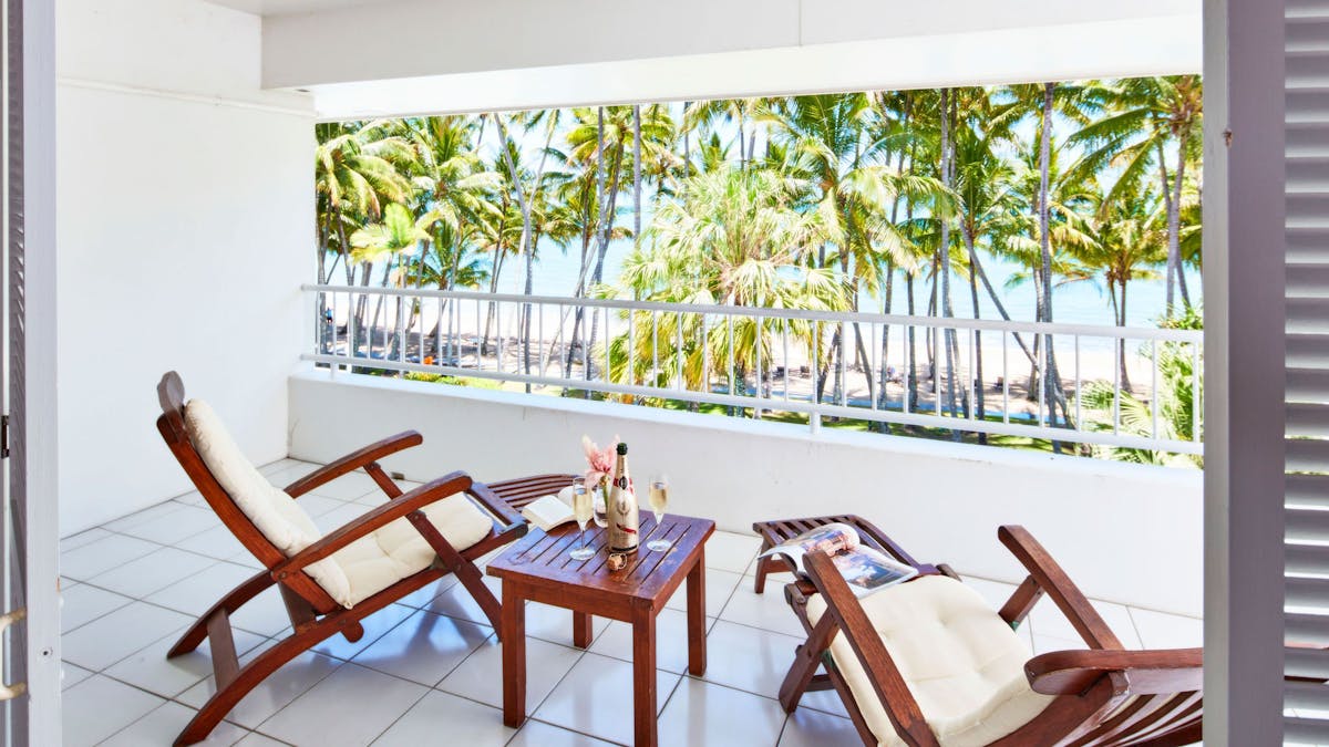 Lancemore Alamanda Palm Cove Conferencing Relax Paradise Suite Lancemore Alamanda Palm Cove Conferencing Relax Paradise Suite