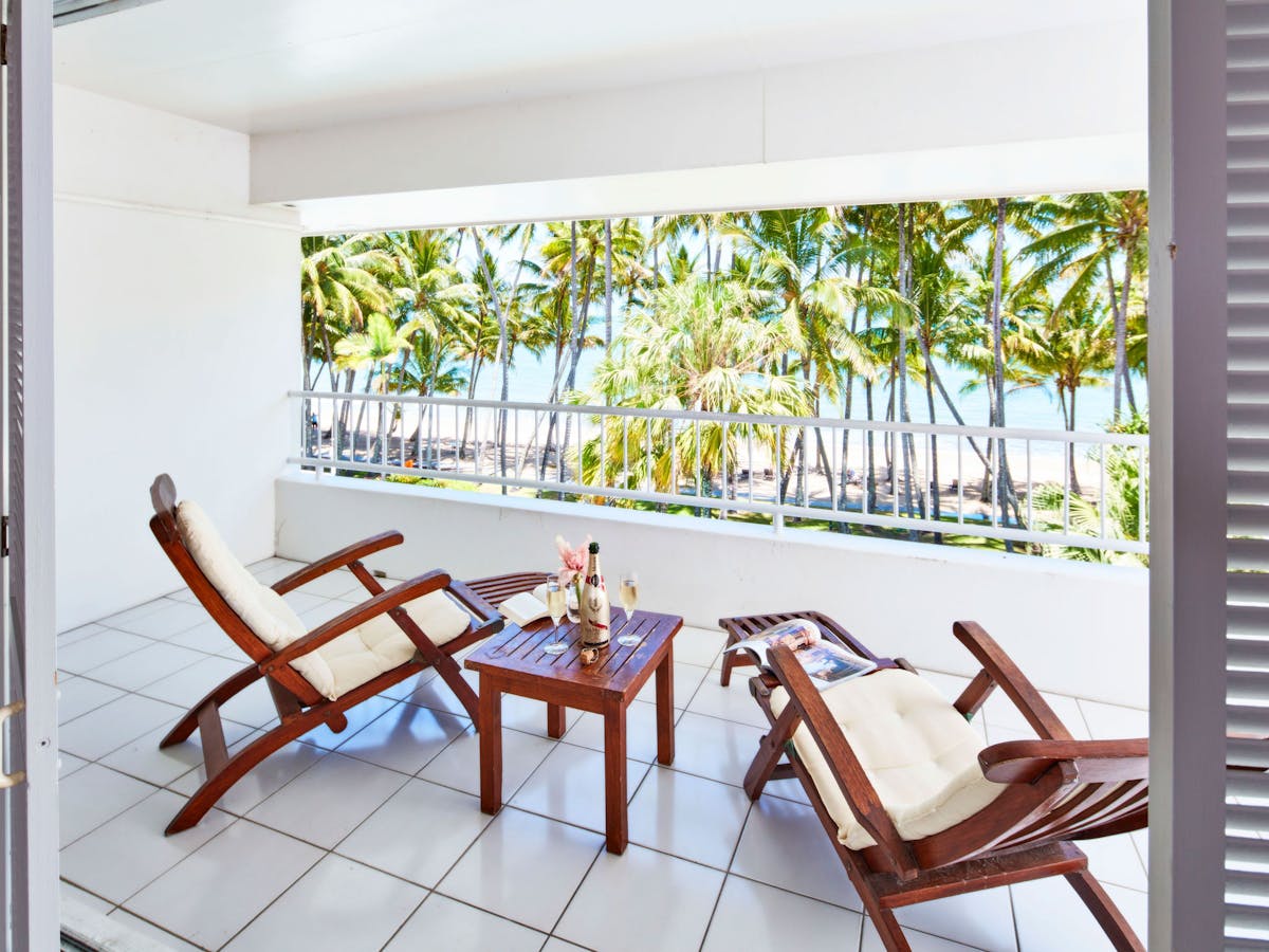 Lancemore Alamanda Palm Cove Conferencing Relax Paradise Suite