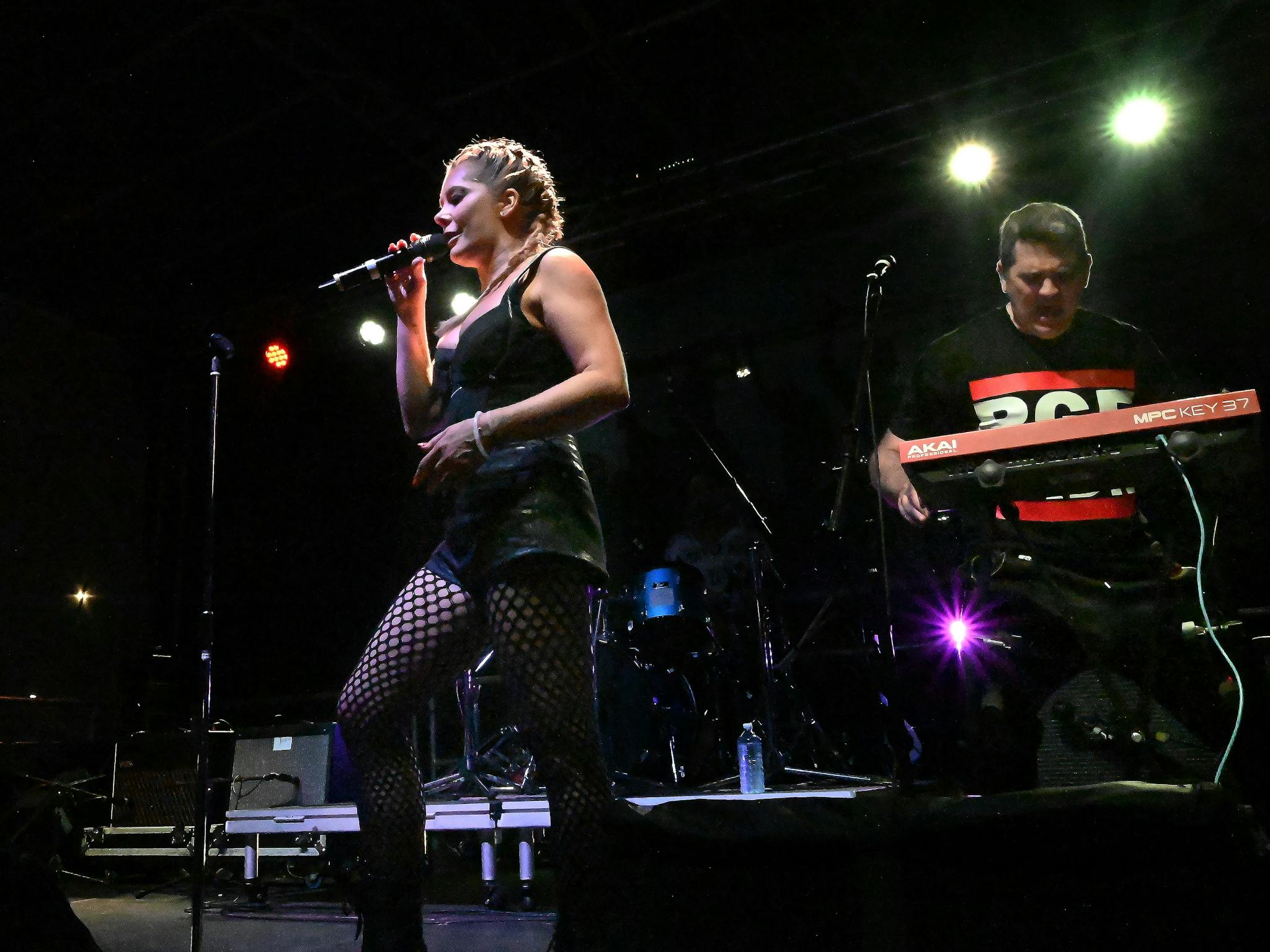 ROGUE TRADERS performing live at LAKESIDE FESTIVAL