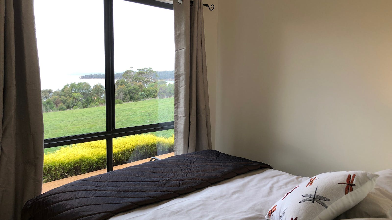 Convict Beach House, Saltwater River - Main Bedroom