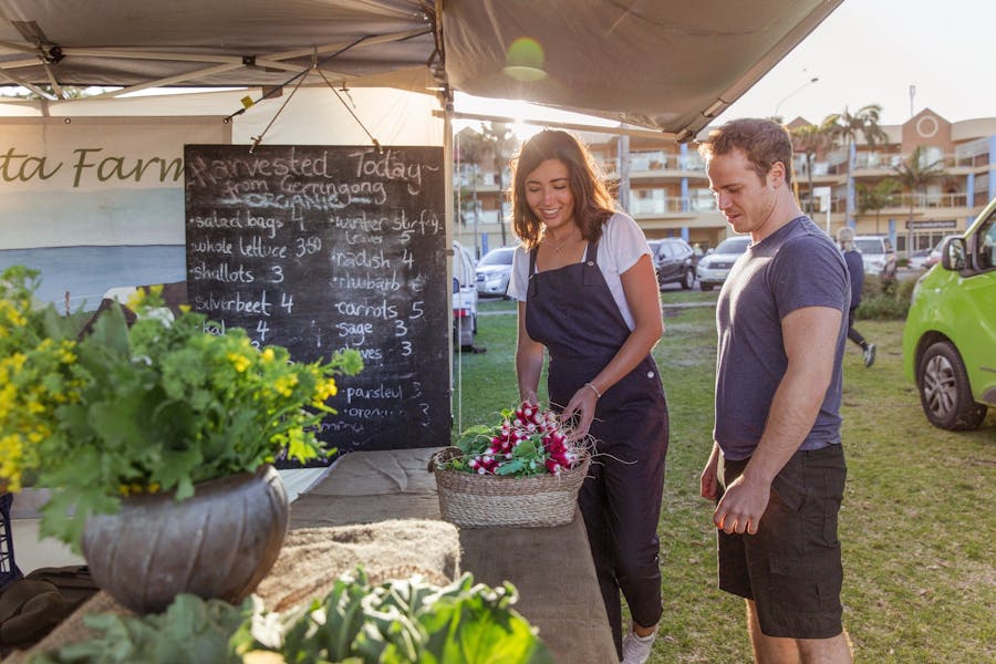 Farmers Market Each Wednesday @ Surf Beach